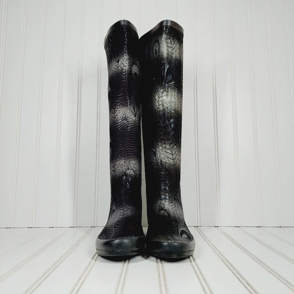 Volatile Black Light Stripes Feathers Black Slip On Tall Boots E61